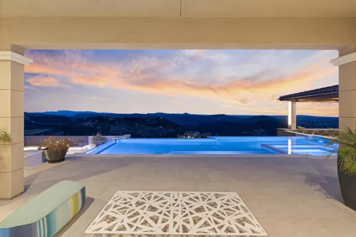 560 Ledge Street, San Marcos, California 92078