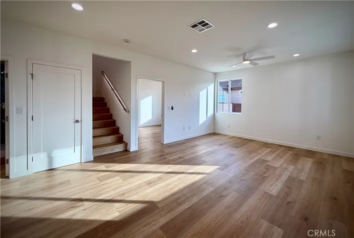 6118 Amos Avenue, Lakewood, California 90712