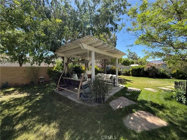 39446 11th W, Palmdale, California 93551
