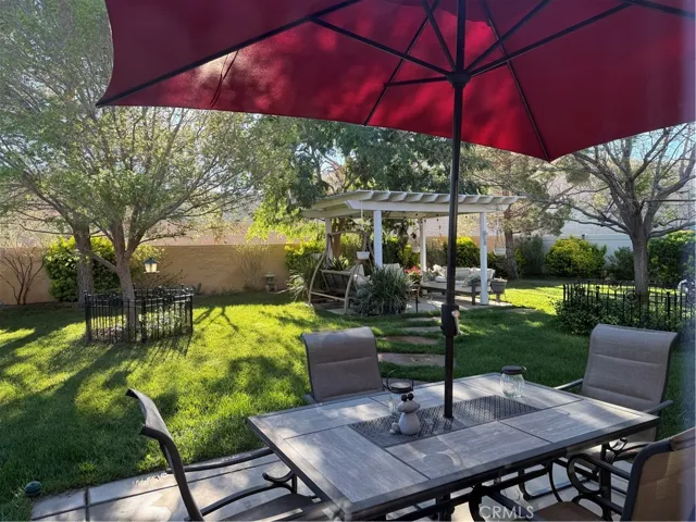 39446 11th W, Palmdale, California 93551