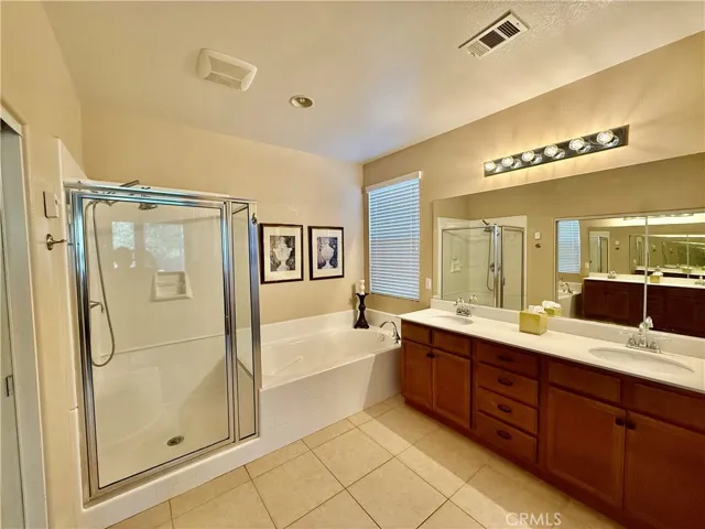 39446 11th W, Palmdale, California 93551