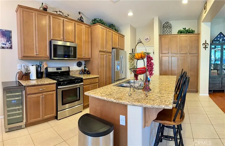 39446 11th W, Palmdale, California 93551