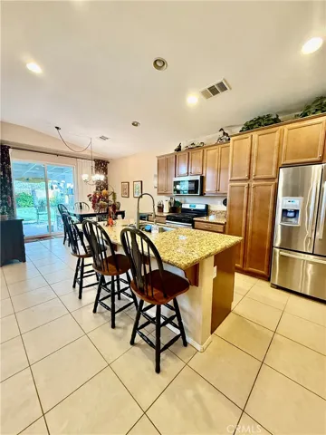 39446 11th W, Palmdale, California 93551