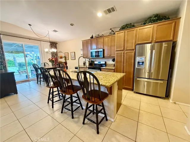39446 11th W, Palmdale, California 93551
