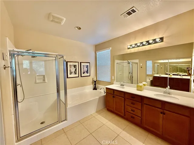 39446 11th W, Palmdale, California 93551