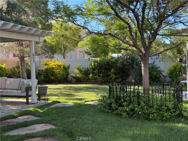 39446 11th W, Palmdale, California 93551