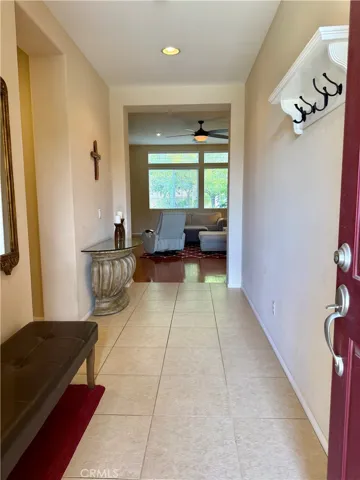 39446 11th W, Palmdale, California 93551