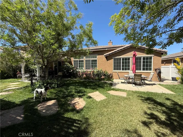 39446 11th W, Palmdale, California 93551