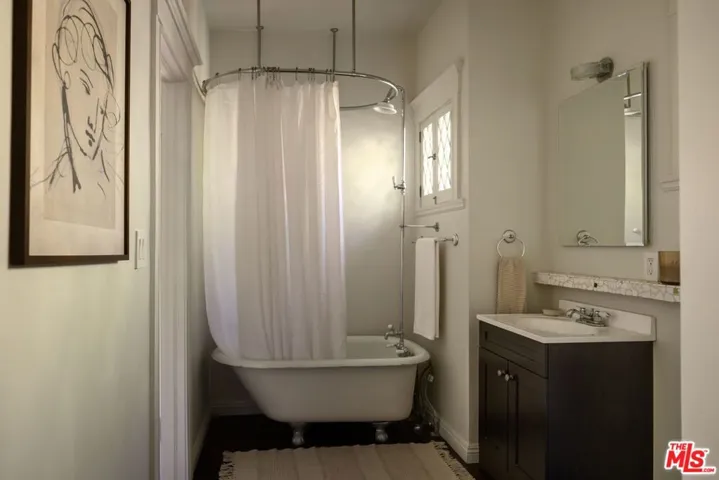 1810 S Hobart Boulevard, Los Angeles, California 90006
