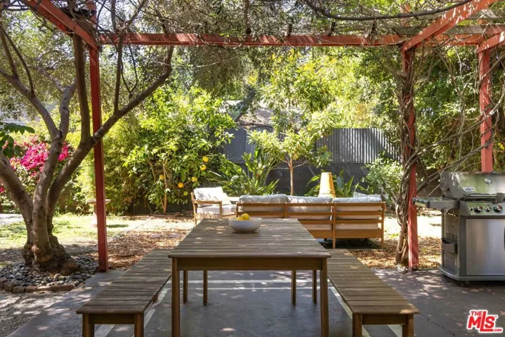 1810 S Hobart Boulevard, Los Angeles, California 90006