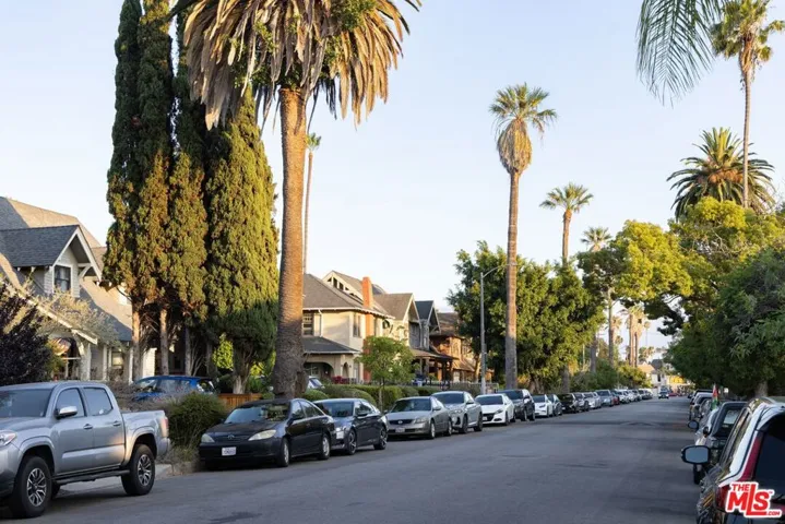 1810 S Hobart Boulevard, Los Angeles, California 90006