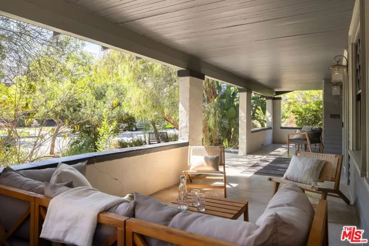 1810 S Hobart Boulevard, Los Angeles, California 90006
