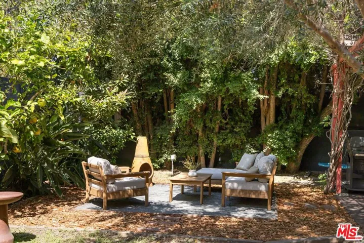 1810 S Hobart Boulevard, Los Angeles, California 90006