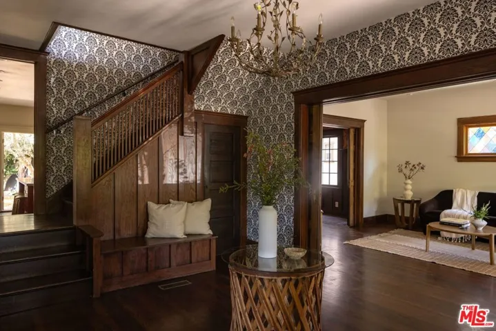 1810 S Hobart Boulevard, Los Angeles, California 90006