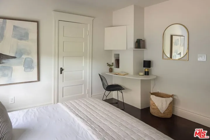 1810 S Hobart Boulevard, Los Angeles, California 90006