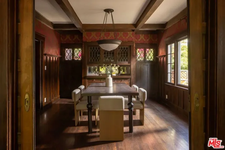 1810 S Hobart Boulevard, Los Angeles, California 90006