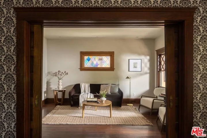 1810 S Hobart Boulevard, Los Angeles, California 90006
