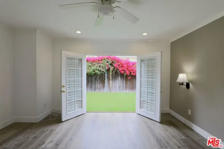 4000 Denny Avenue, Studio City, California 91604