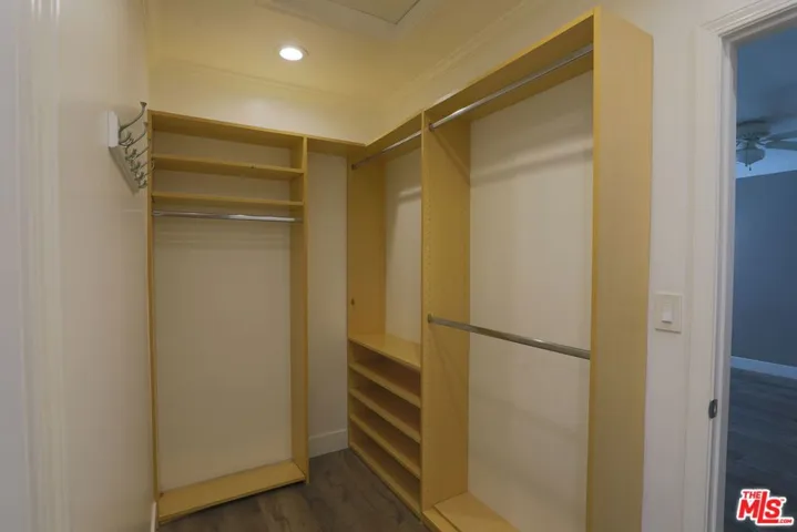 4000 Denny Avenue, Studio City, California 91604