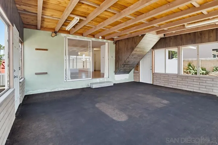 772 Applewood, El Cajon, California 92021