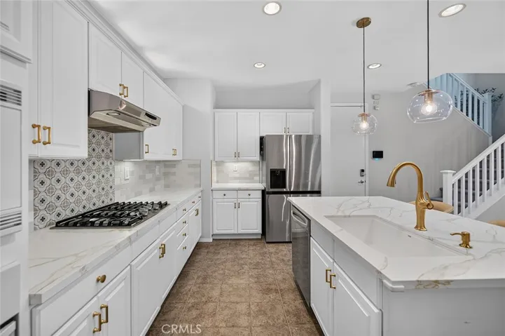 8202 Garden Gate, Chino, California 91708