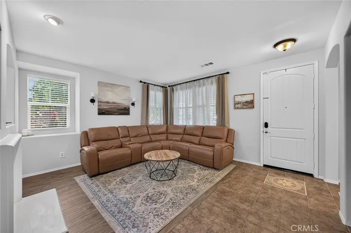 8202 Garden Gate, Chino, California 91708