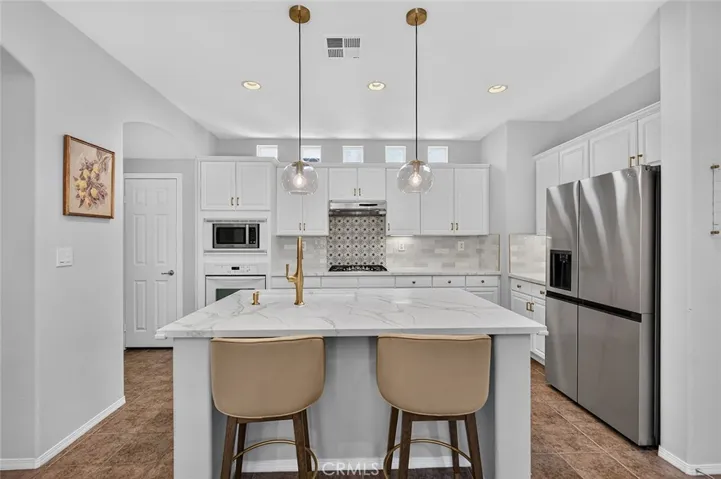 8202 Garden Gate, Chino, California 91708