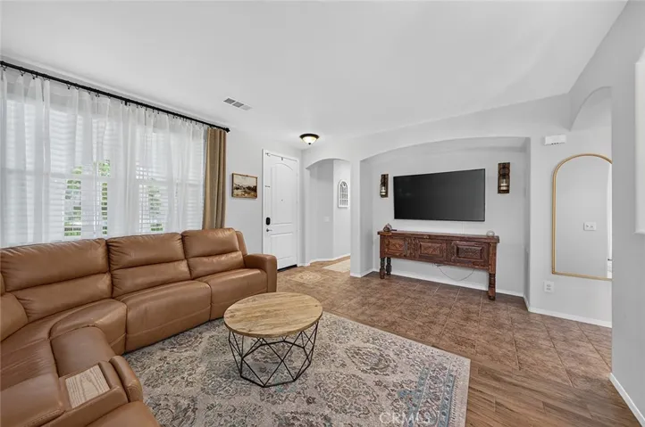 8202 Garden Gate, Chino, California 91708