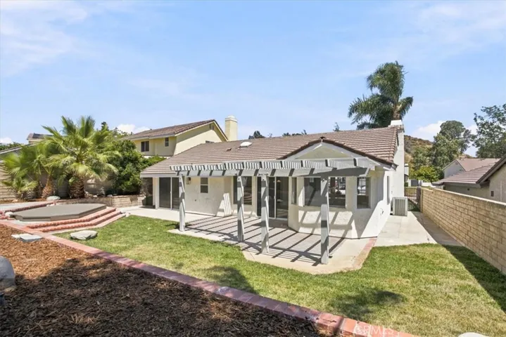 28177 Langside Avenue, Canyon Country, California 91351