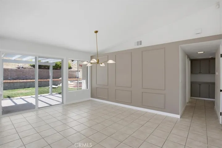 28177 Langside Avenue, Canyon Country, California 91351
