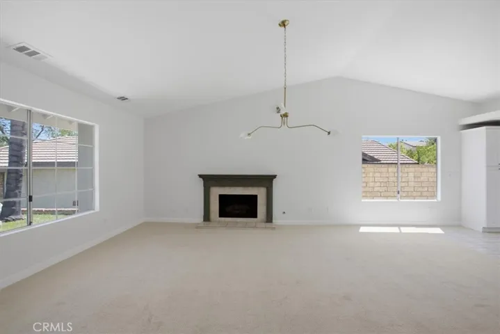 28177 Langside Avenue, Canyon Country, California 91351