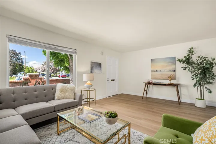3342 Bradbury, Los Alamitos, California 90720