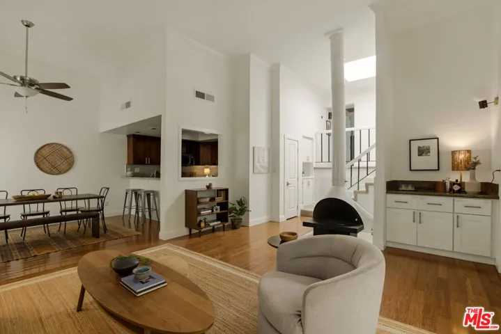 4730 Ben Avenue 11, Valley Village, California 91607