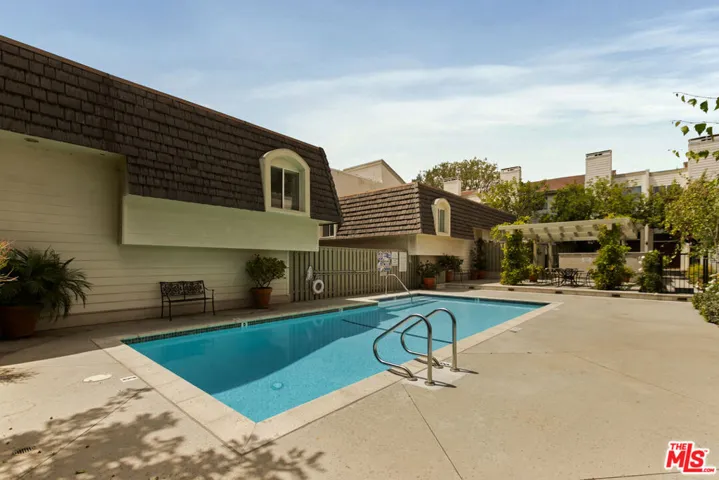 4730 Ben Avenue 11, Valley Village, California 91607