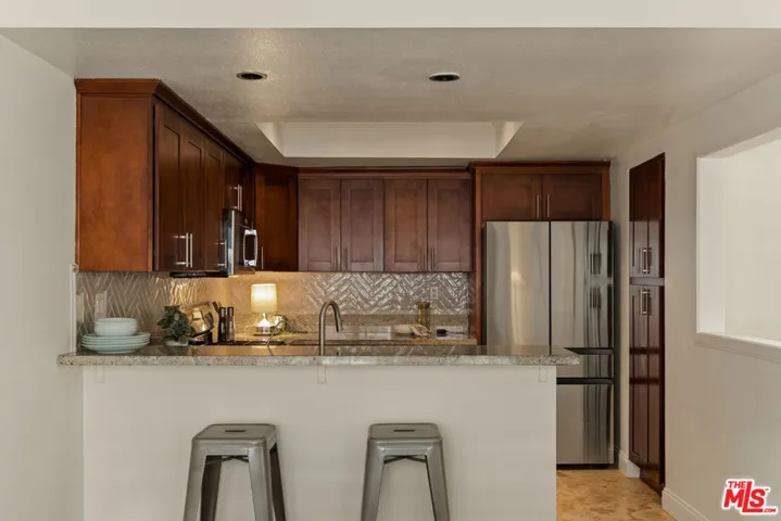 4730 Ben Avenue 11, Valley Village, California 91607