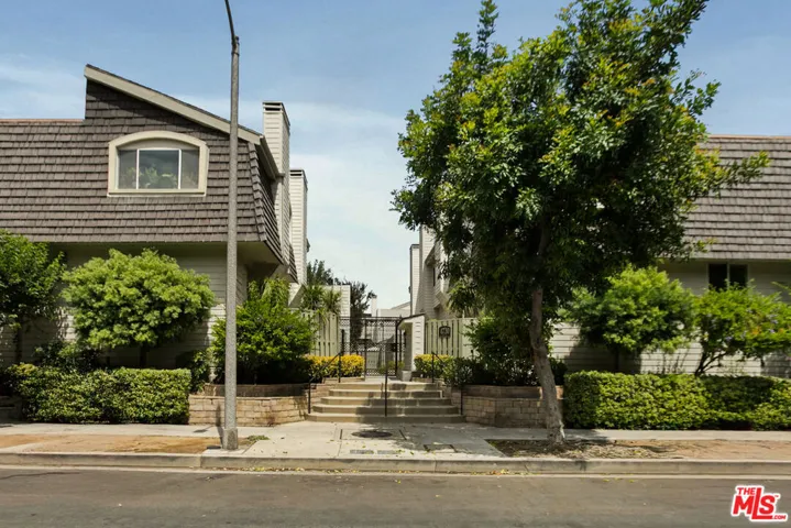 4730 Ben Avenue 11, Valley Village, California 91607