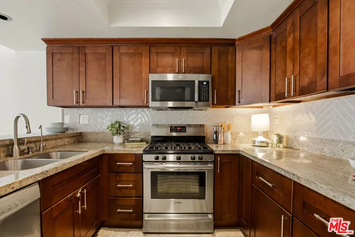 4730 Ben Avenue 11, Valley Village, California 91607