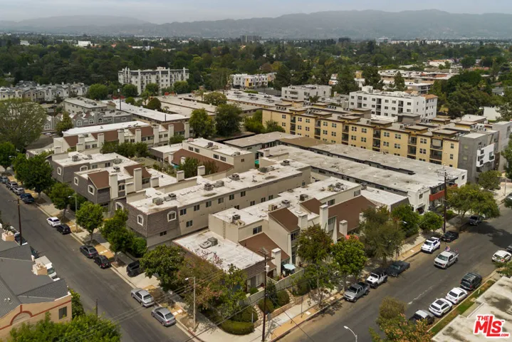 4730 Ben Avenue 11, Valley Village, California 91607