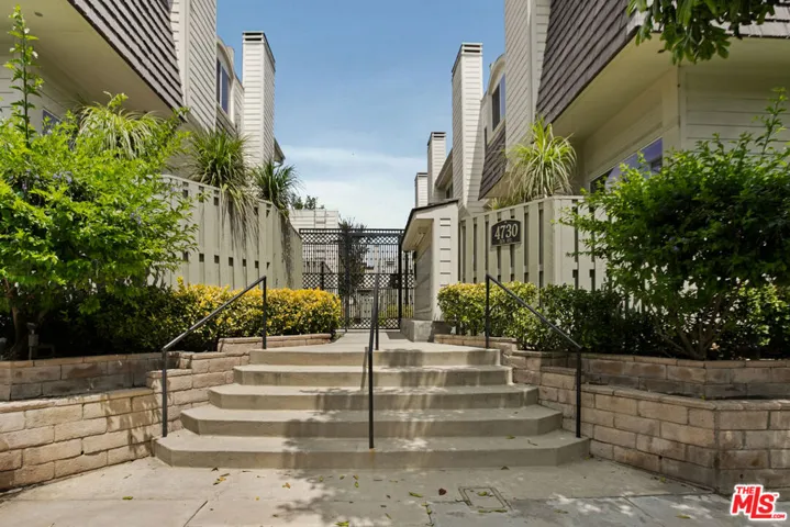 4730 Ben Avenue 11, Valley Village, California 91607