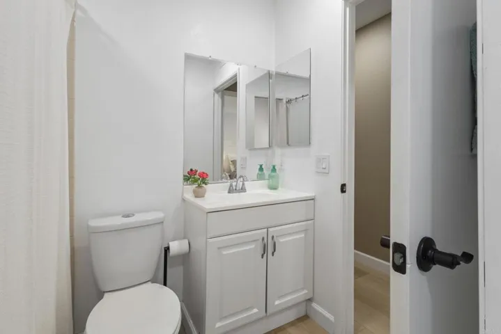 5232 Quemado Court, San Diego, California 92124