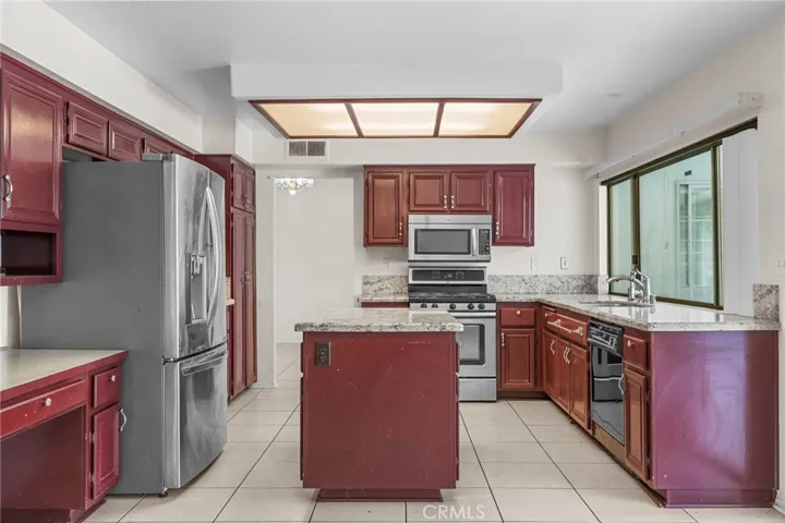 14639 Stallion, Victorville, California 92392