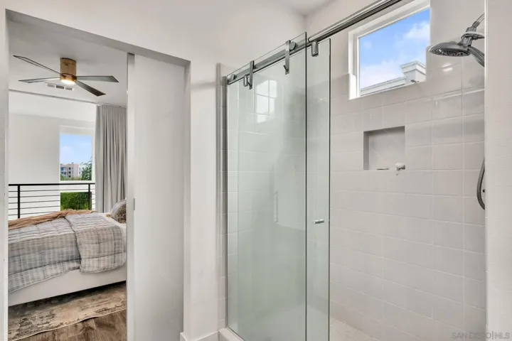 2432 Via Alta, San Diego, California 92108