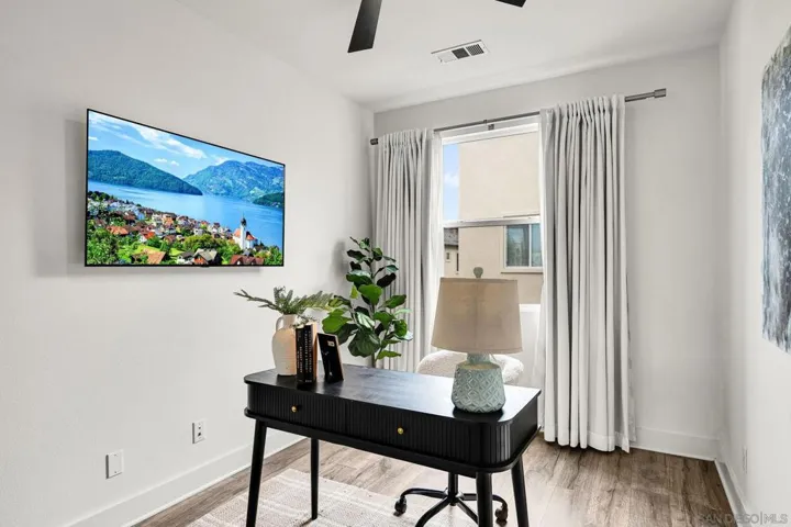 2432 Via Alta, San Diego, California 92108