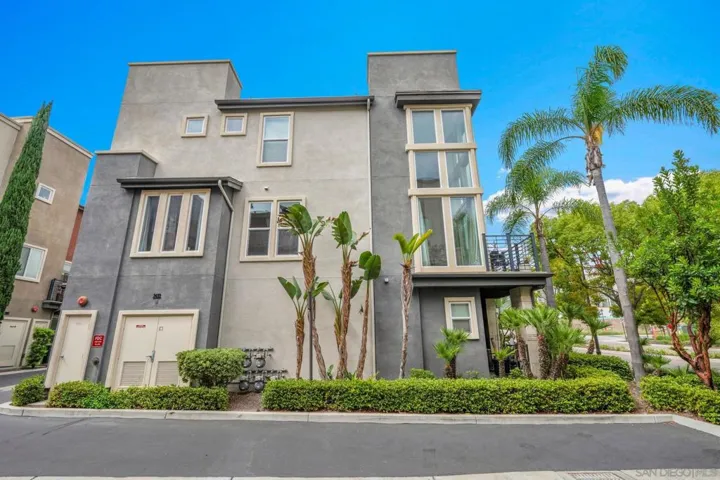 2432 Via Alta, San Diego, California 92108
