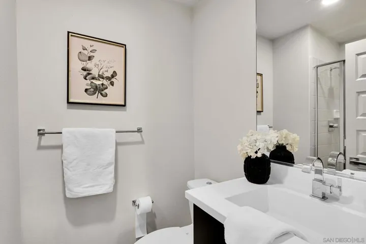2432 Via Alta, San Diego, California 92108