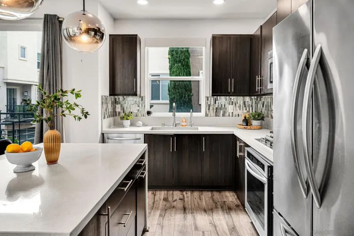 2432 Via Alta, San Diego, California 92108
