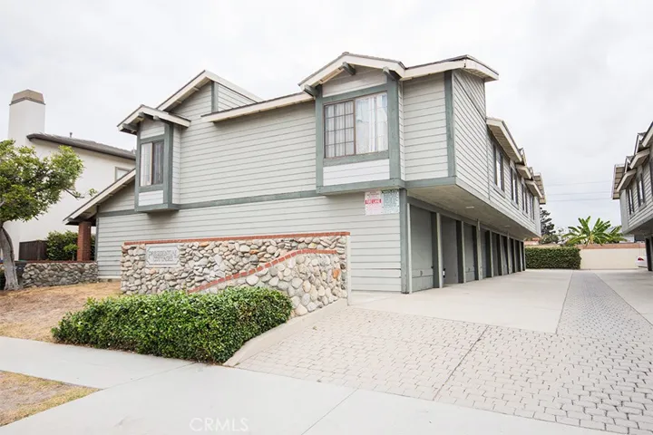 8065 Presidential Way, Midway City, California 92655