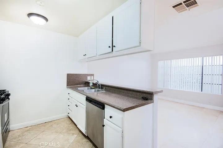 8065 Presidential Way, Midway City, California 92655