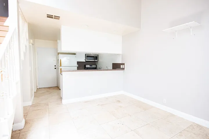 8065 Presidential Way, Midway City, California 92655