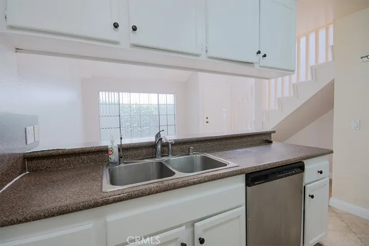 8065 Presidential Way, Midway City, California 92655